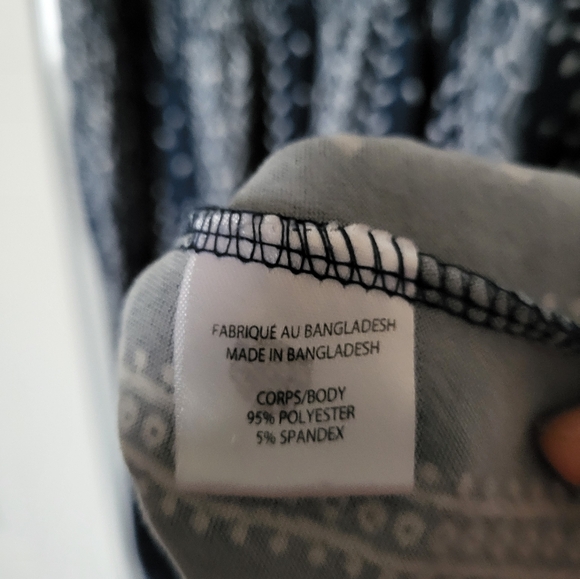 Super comfy stretchy ladies 2xl top - Picture 4 of 5